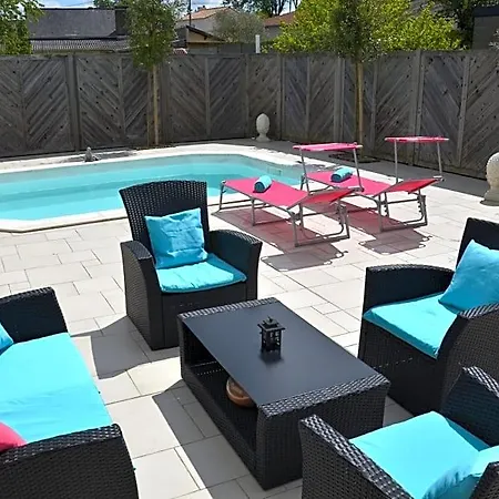 Chez Victoria Erdre Bed and Breakfast 4*