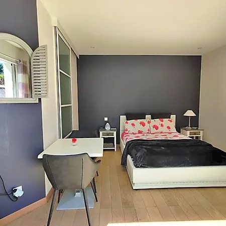 Chez Victoria Erdre Bed and Breakfast